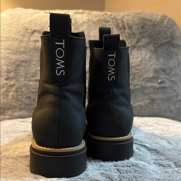 TOMS Black Leather Chelsea Boots - Picture 3 of 9